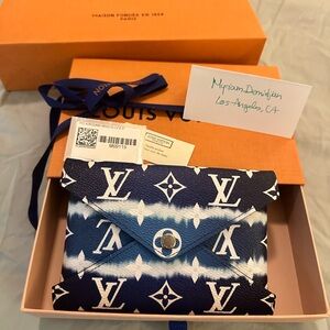Louis Vuitton Escale Blue Kirigami Pouch - Medium Size